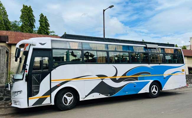 49 Seater Luxury Coach